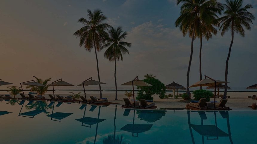 halaveli-maldives--main-pool-ab