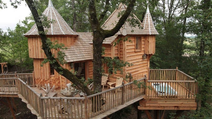 camptrekking-wooden-house-in-forest-resort